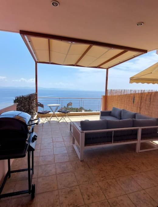 Simply Meraki Gytheian Apt With Panoramic Sea View Gythio Ngoại thất bức ảnh